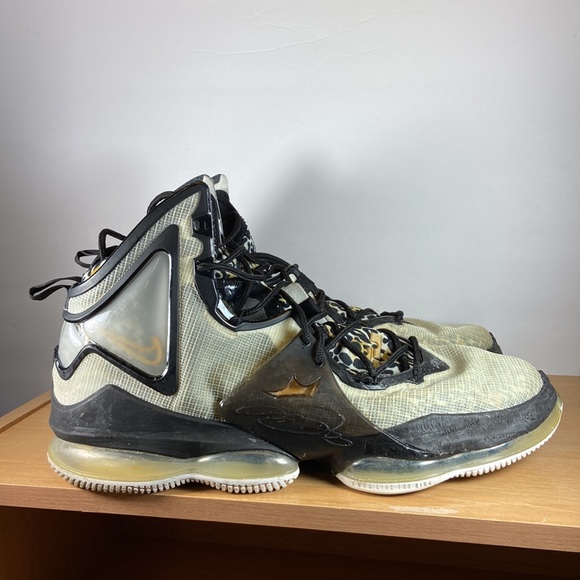 size 16 basketball sneakers